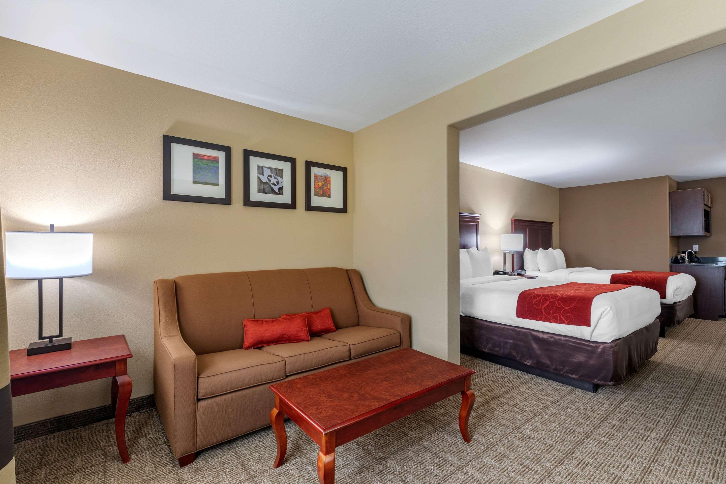 Comfort Suites Ennis Eksteriør billede