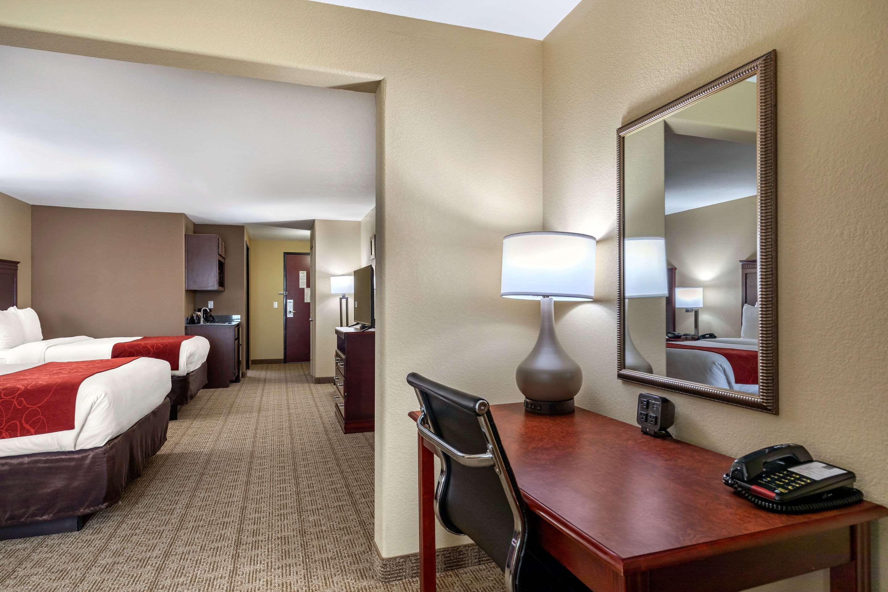 Comfort Suites Ennis Eksteriør billede