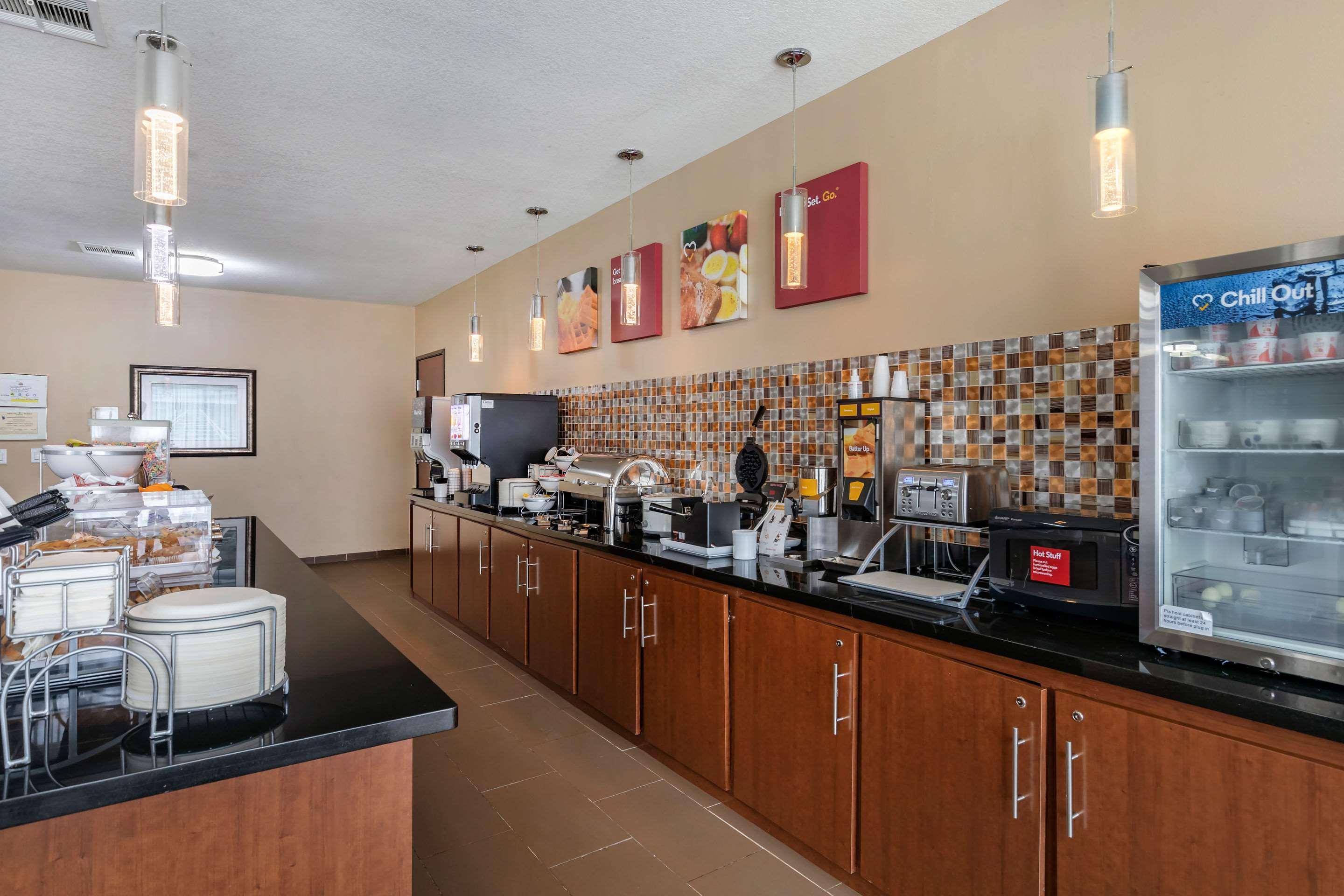Comfort Suites Ennis Eksteriør billede