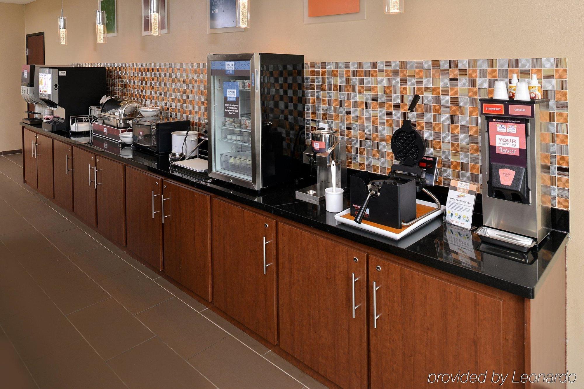Comfort Suites Ennis Eksteriør billede