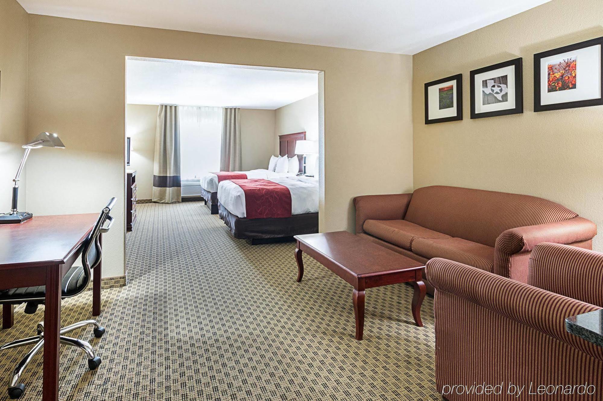 Comfort Suites Ennis Eksteriør billede