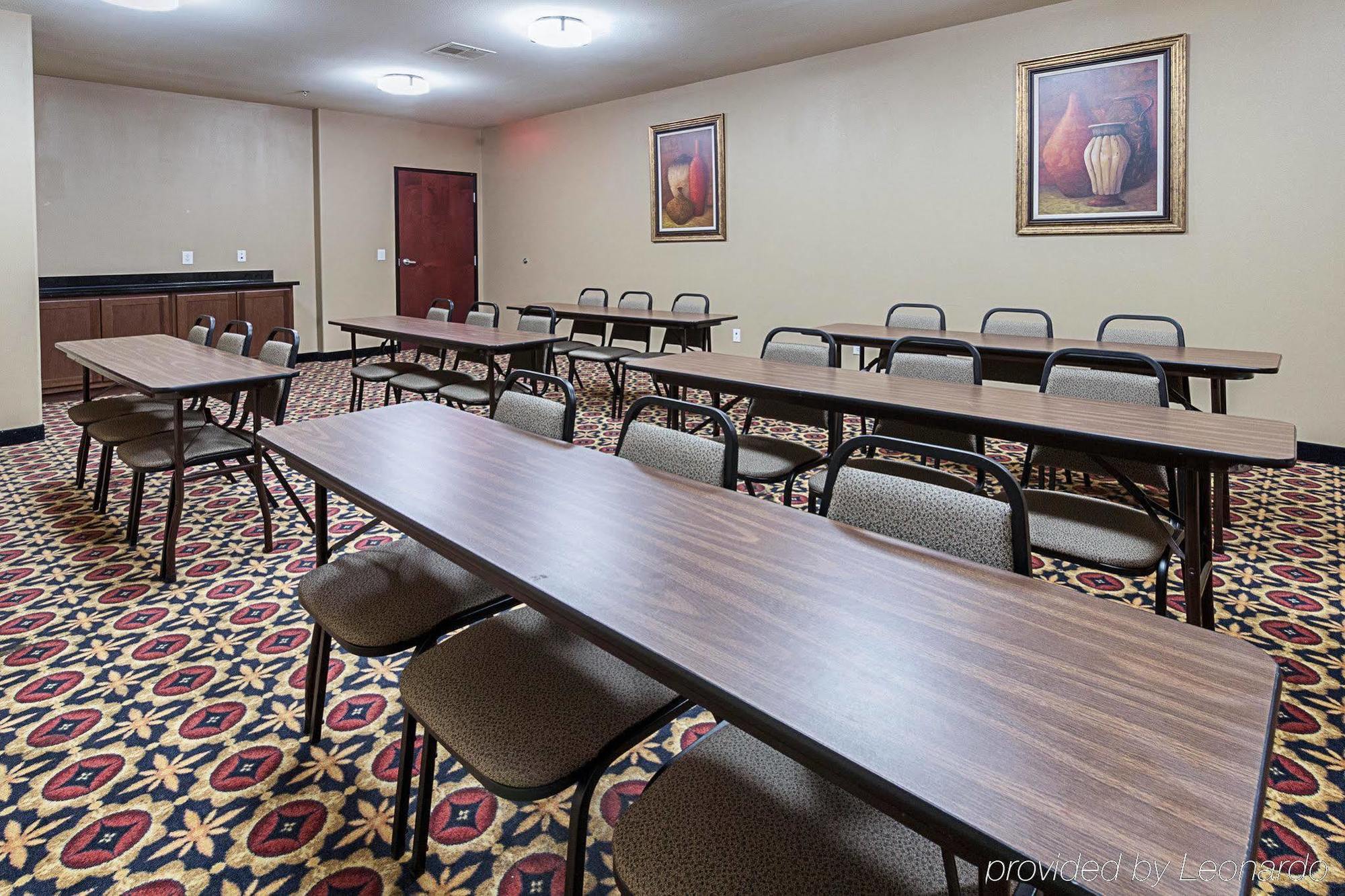 Comfort Suites Ennis Eksteriør billede