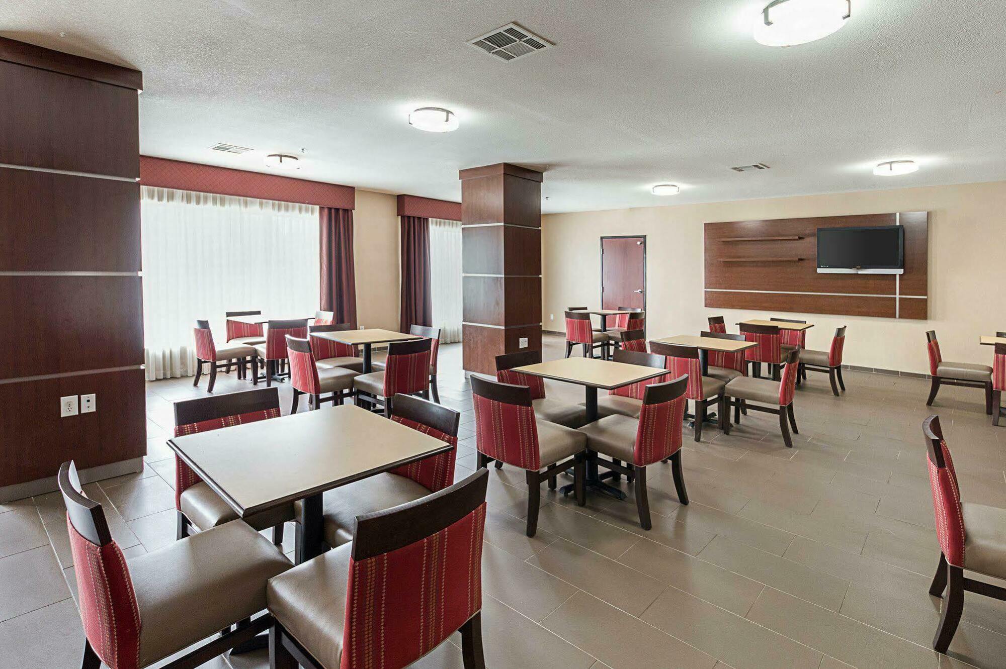 Comfort Suites Ennis Eksteriør billede